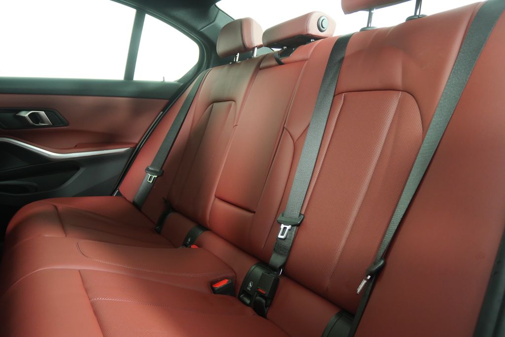 Thumbnail: 2025 BMW 3 Series - 15