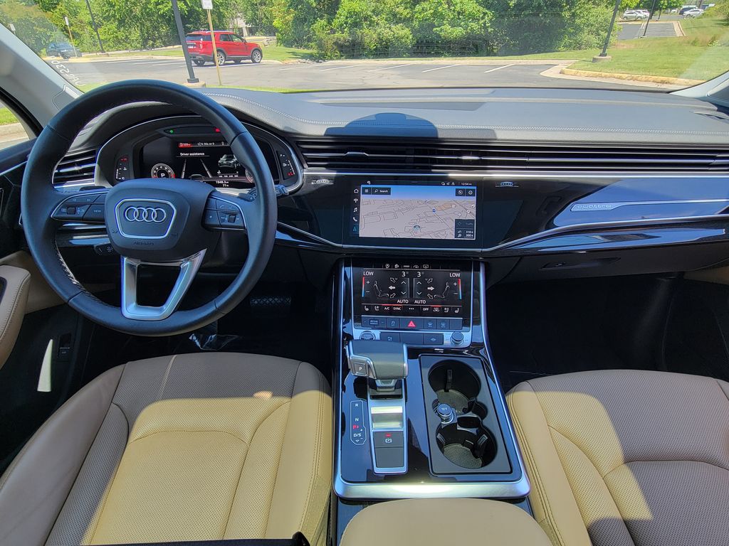 Thumbnail: 2023 Audi Q7 - 15