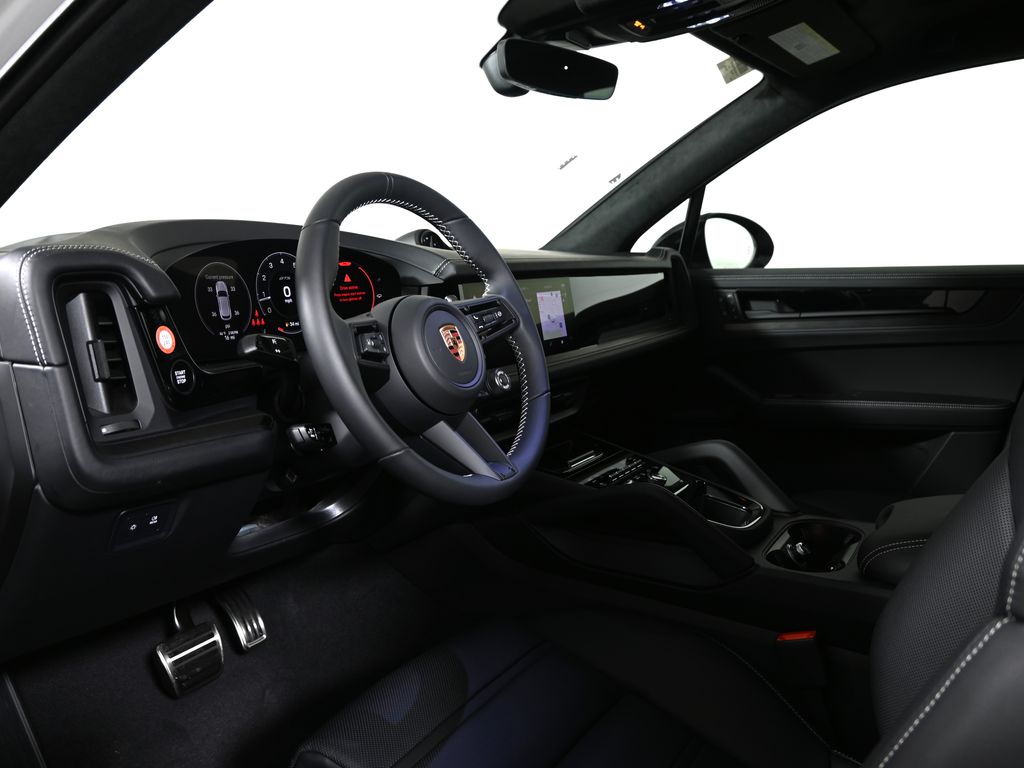 Thumbnail: 2026 Porsche Cayenne - 4