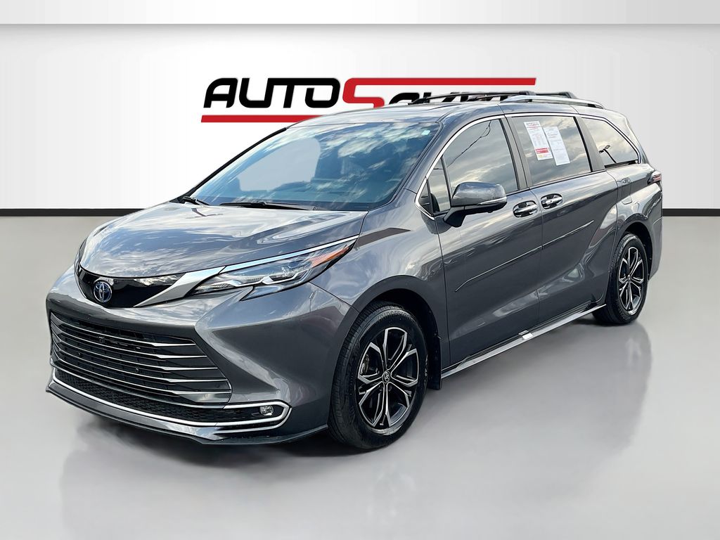 Used 2025 Magnetic Gray Metallic Toyota Platinum image 3