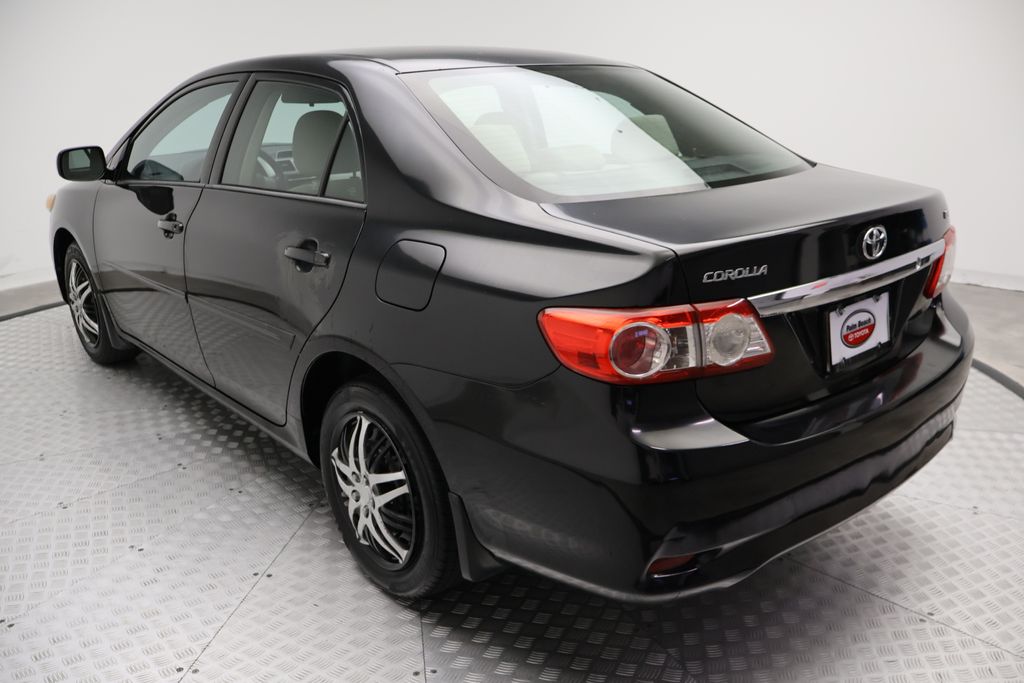 Thumbnail: 2012 Toyota Corolla - 11