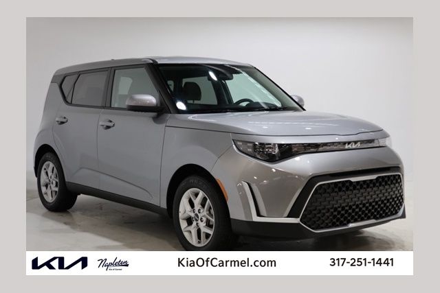 Gray 2025 Kia Soul LX FWD SUV / Crossover Front-Wheel Drive Continuously Variable Transmission