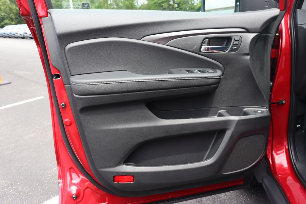 Thumbnail: 2025 Honda Ridgeline - 26