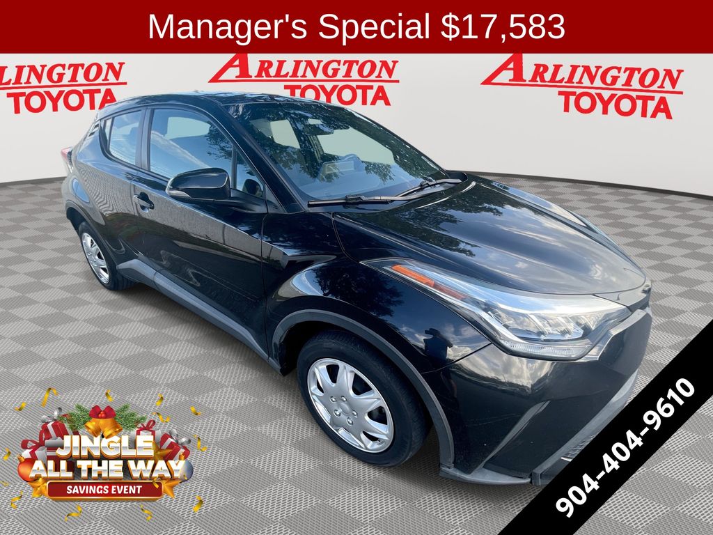 2021 Toyota C-HR XLE's photo