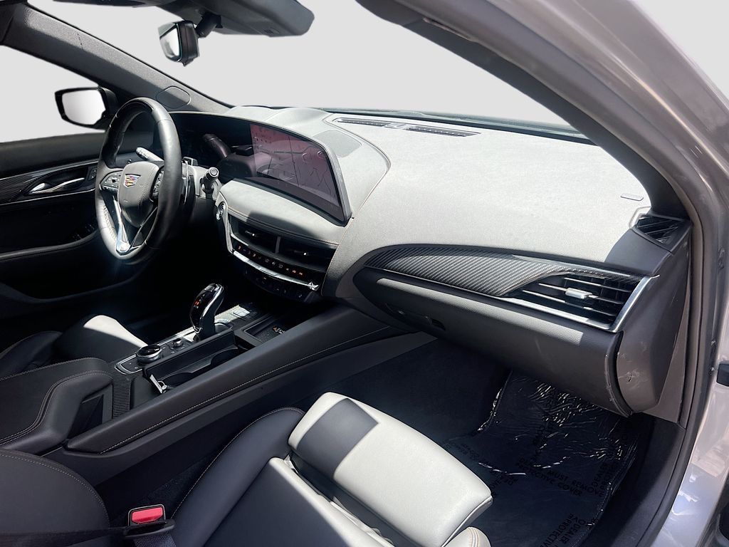 Used 2025 Silver Cadillac V-Series image 30