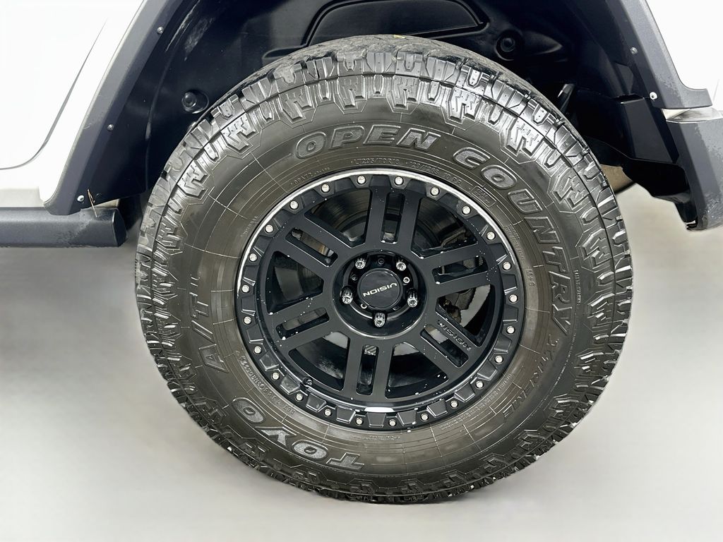 Thumbnail: 2021 Jeep Wrangler - 30