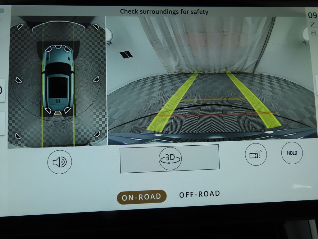 Thumbnail: 2025 Land Rover Range Rover Sport - 15