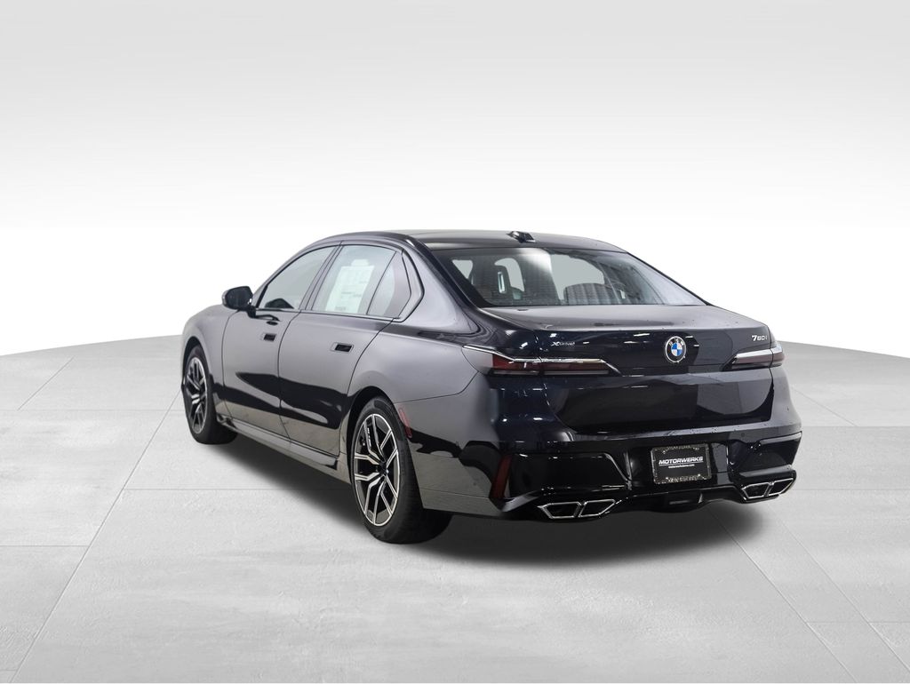 Thumbnail: 2025 BMW 7 Series - 3
