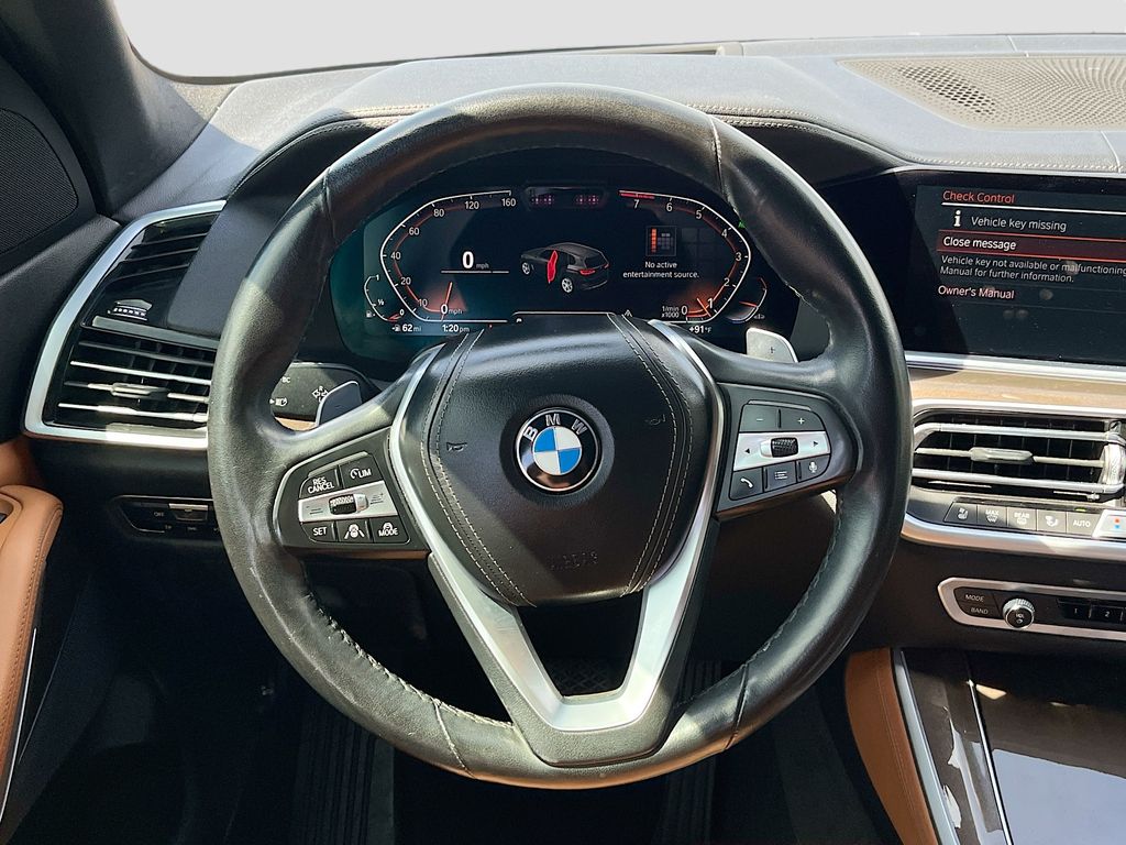 Used 2022 Gray BMW sDrive40i image 11