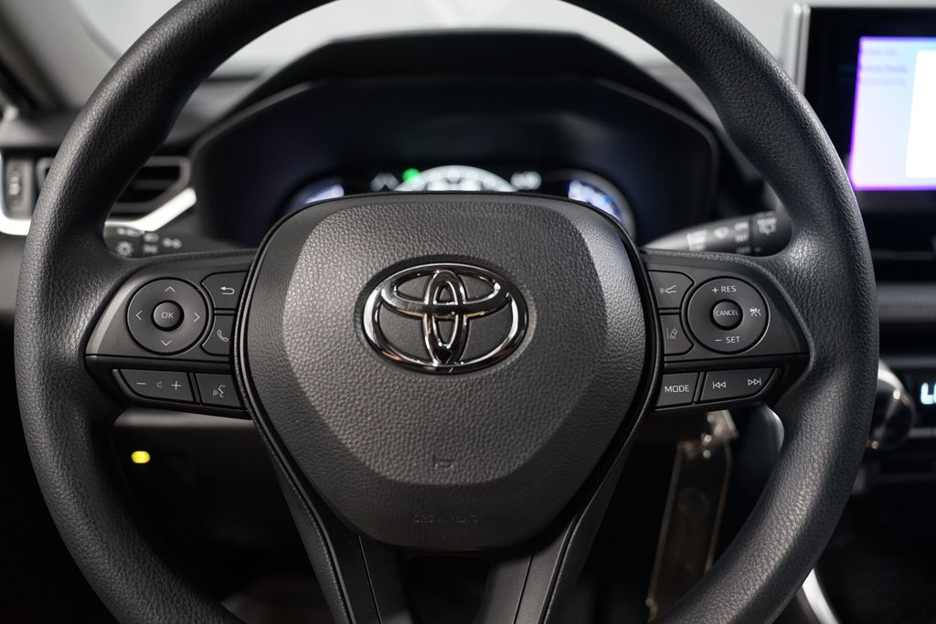 Thumbnail: 2025 Toyota RAV4 - 15