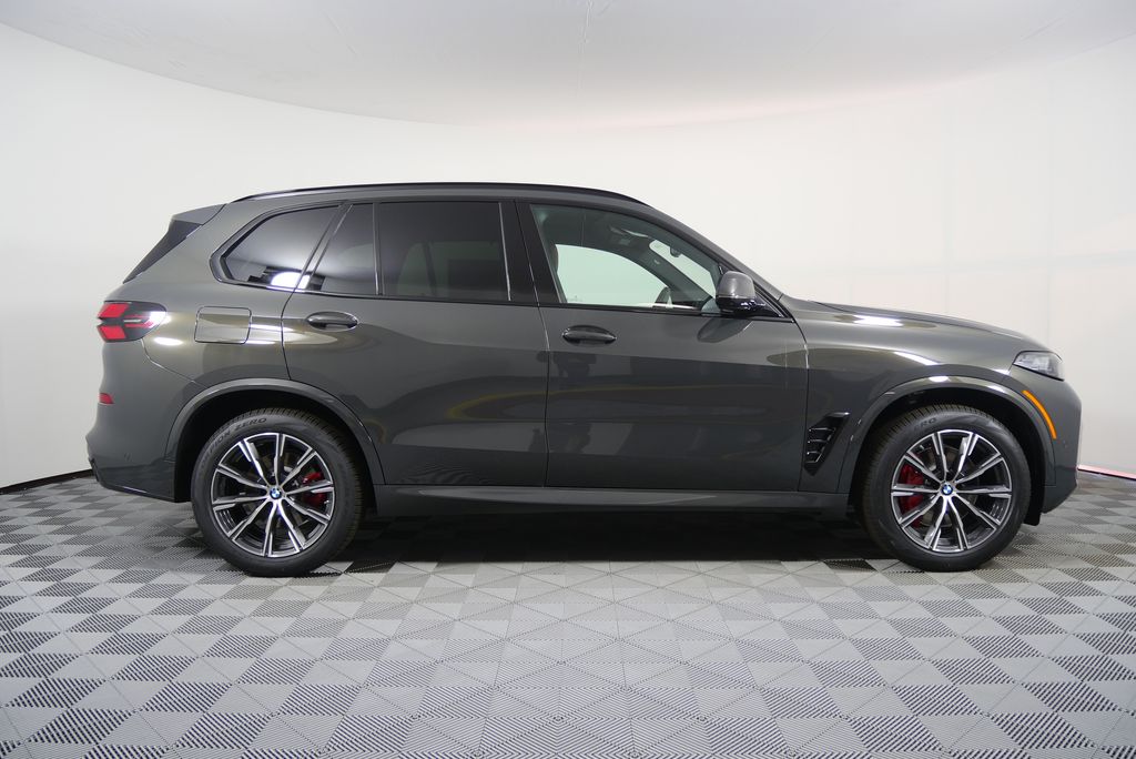 Thumbnail: 2026 BMW X5 - 2