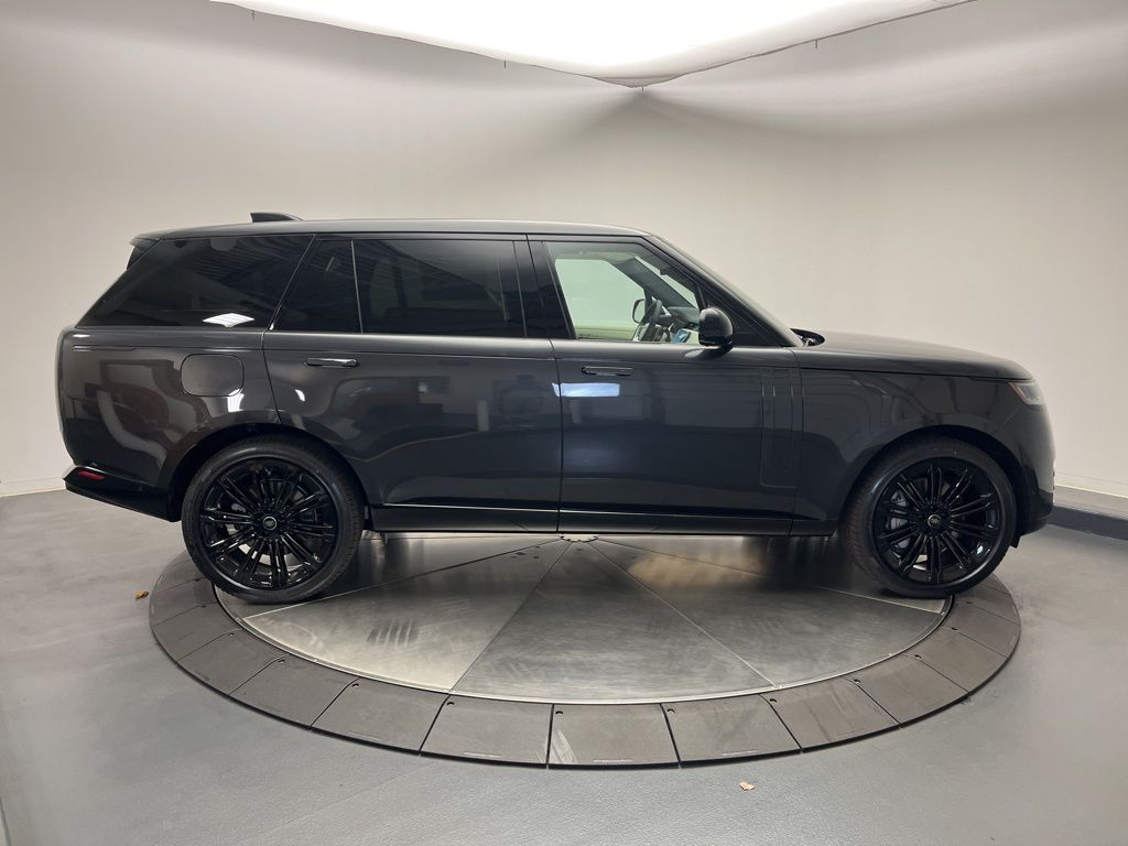 Thumbnail: 2025 Land Rover Range Rover - 6