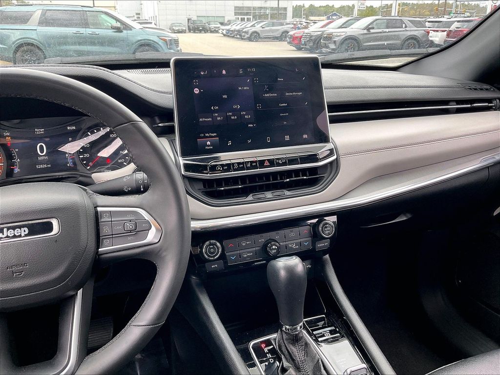 2024 Jeep Compass — photo 17