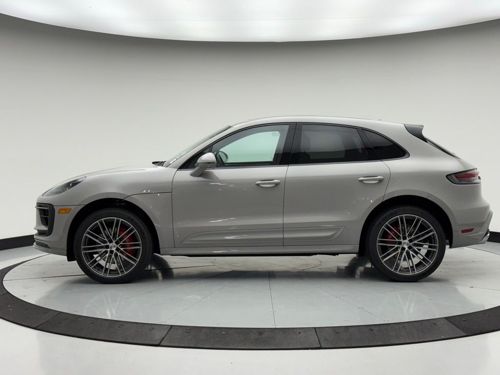 Thumbnail: 2026 Porsche Macan - 2