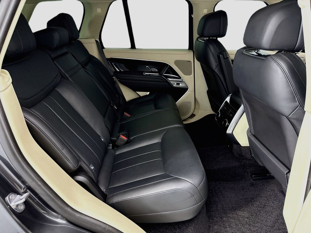 Thumbnail: 2023 Land Rover Range Rover - 21