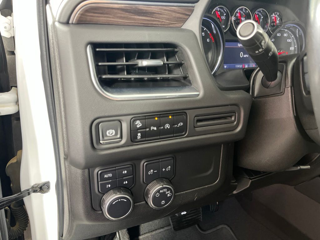 Thumbnail: 2021 Chevrolet Tahoe - 26