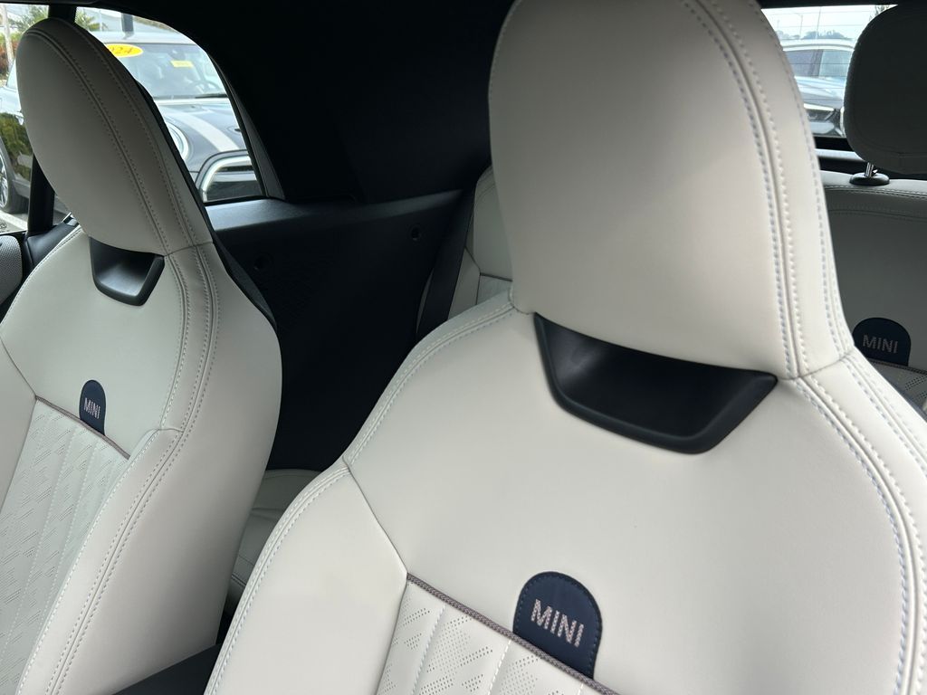 Thumbnail: 2026 MINI Cooper - 14