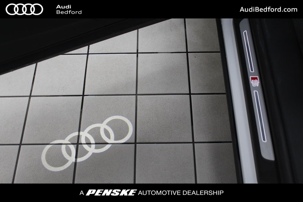 Thumbnail: 2026 Audi Q8 - 15