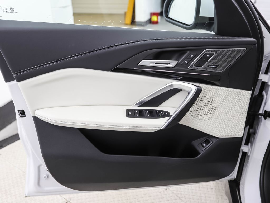 Thumbnail: 2026 BMW X1 - 10