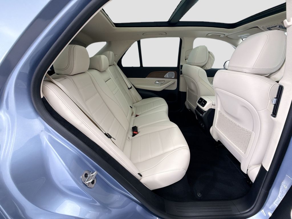 Thumbnail: 2026 Mercedes-Benz GLE - 22