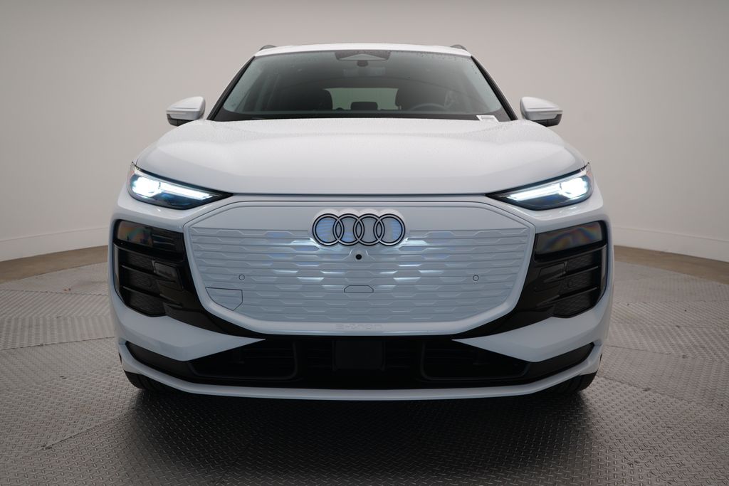 Thumbnail: 2025 Audi Q6 e-tron - 5