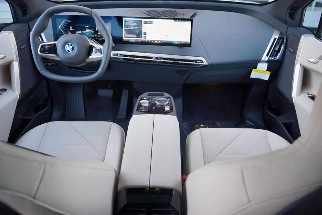 2025 BMW iX xDrive50 13