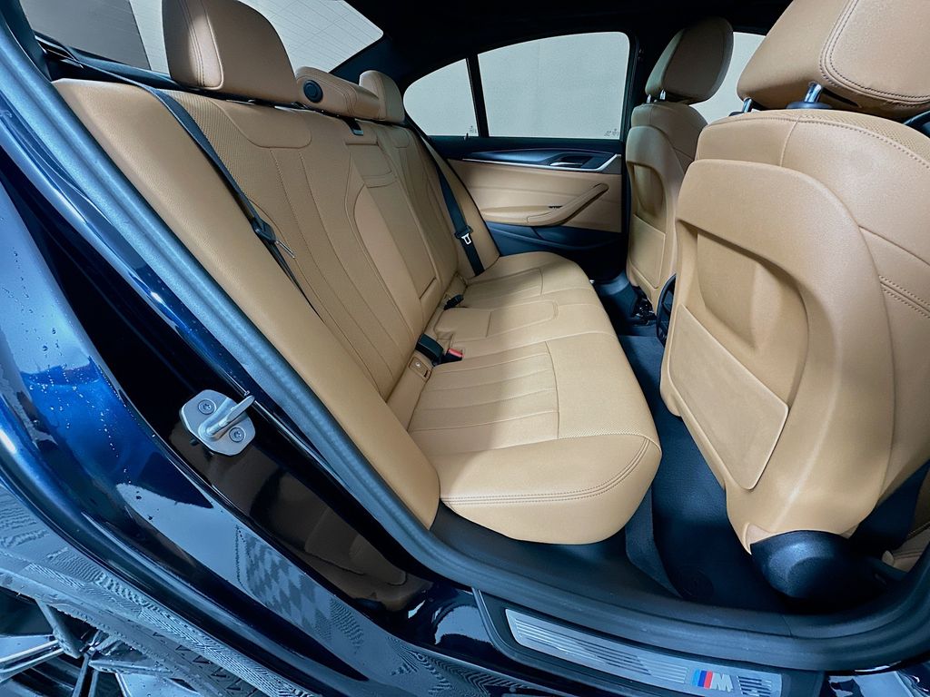 Thumbnail: 2023 BMW 5 Series - 28
