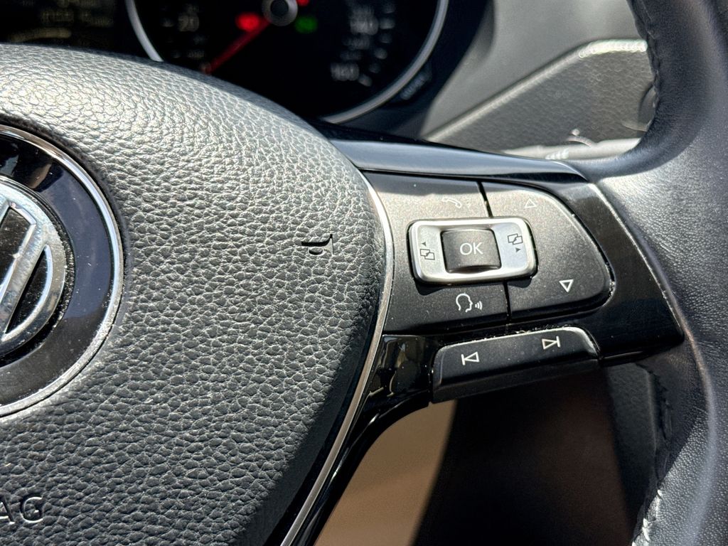 Thumbnail: 2015 Volkswagen Jetta - 27