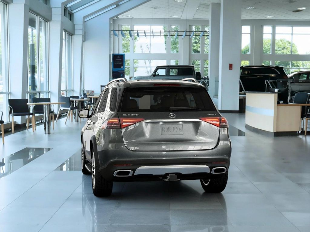 Thumbnail: 2026 Mercedes-Benz GLE - 25
