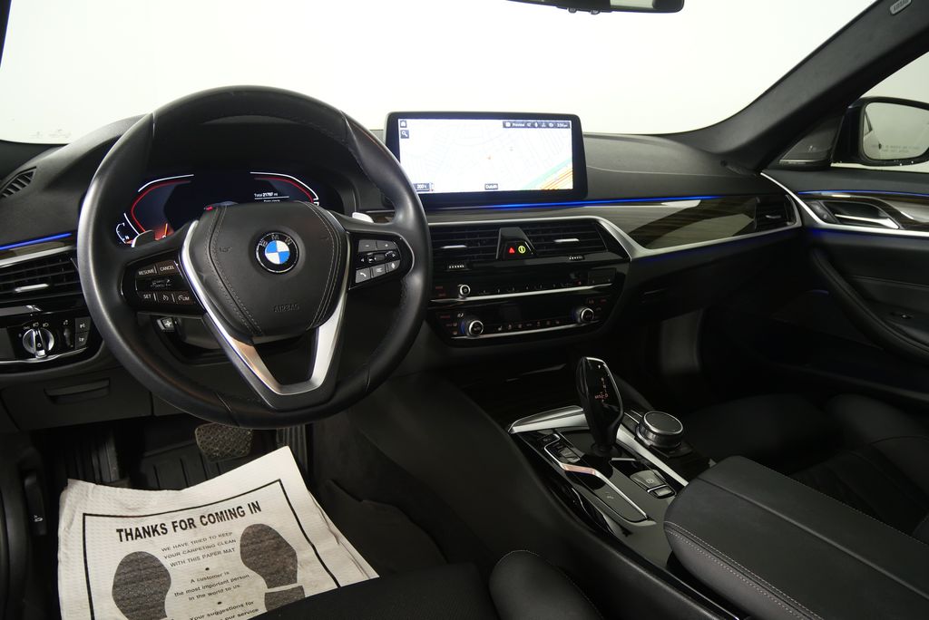 Thumbnail: 2023 BMW 5 Series - 18