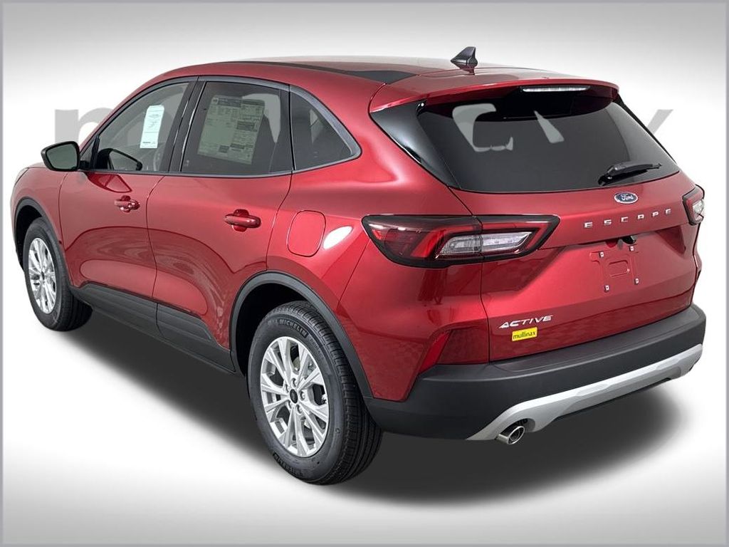 2025 Ford Escape Active photo 2