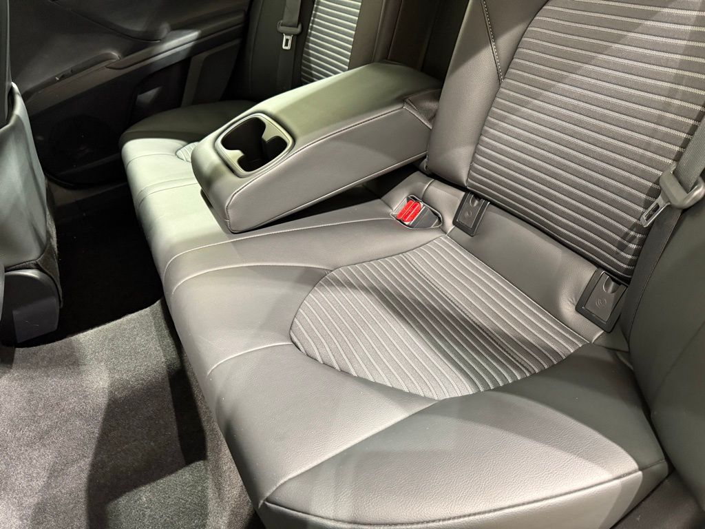 Thumbnail: 2023 Toyota Camry - 18