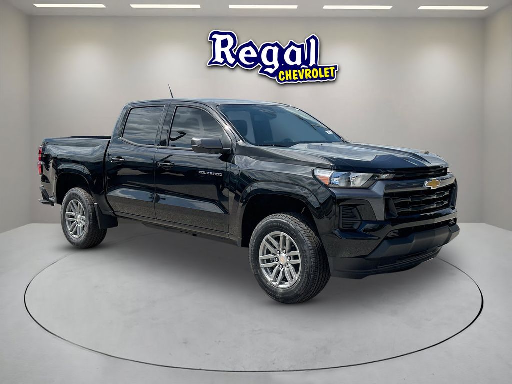 new 2026 Chevrolet Colorado car, priced at $32,695