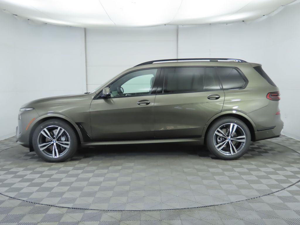 Thumbnail: 2026 BMW X7 - 8