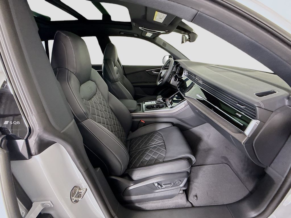 Thumbnail: 2026 Audi SQ8 - 22