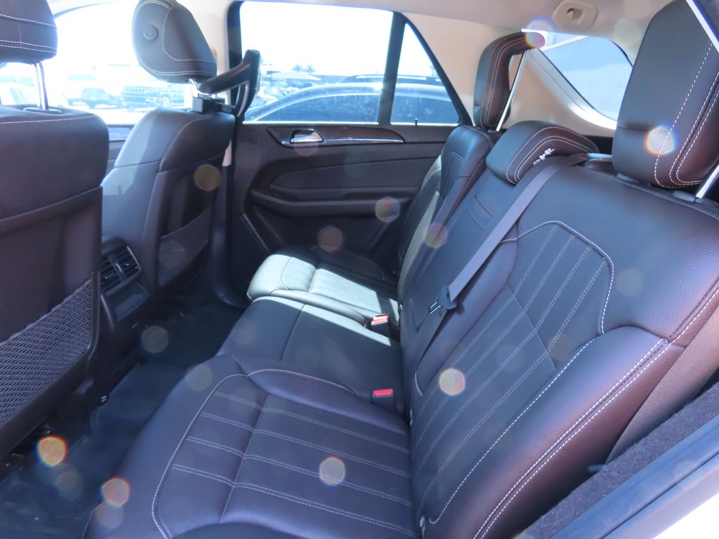 Thumbnail: 2016 Mercedes-Benz GLE - 11