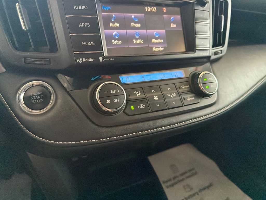 Thumbnail: 2018 Toyota RAV4 - 31
