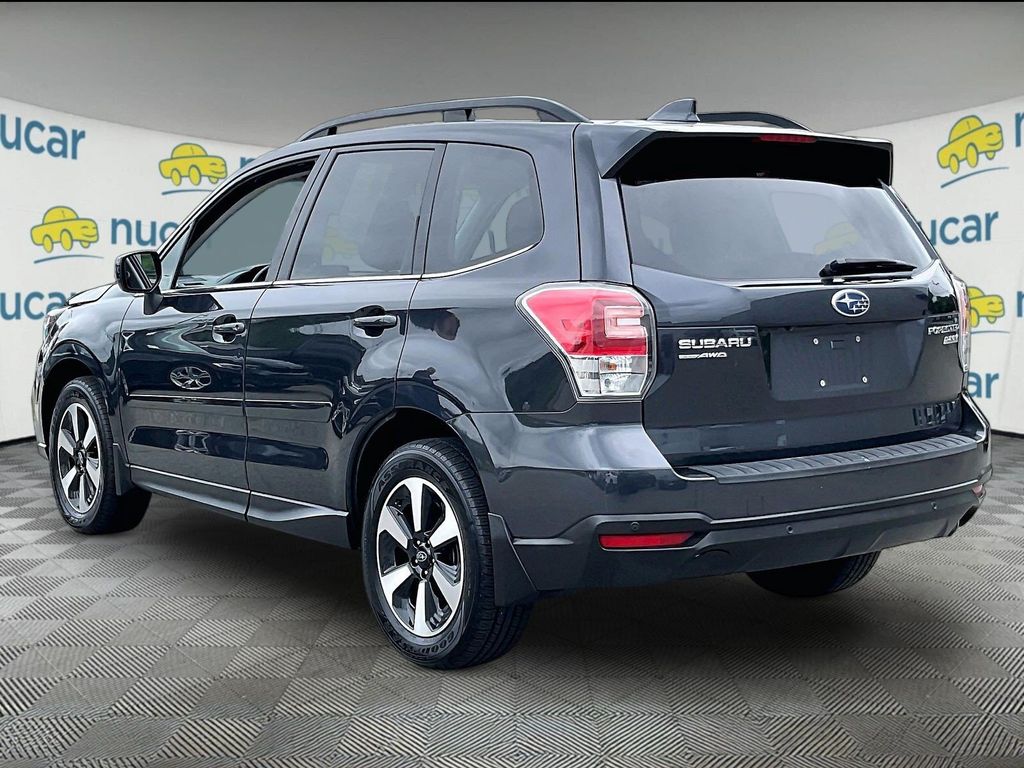 2017 Subaru Forester — photo 4