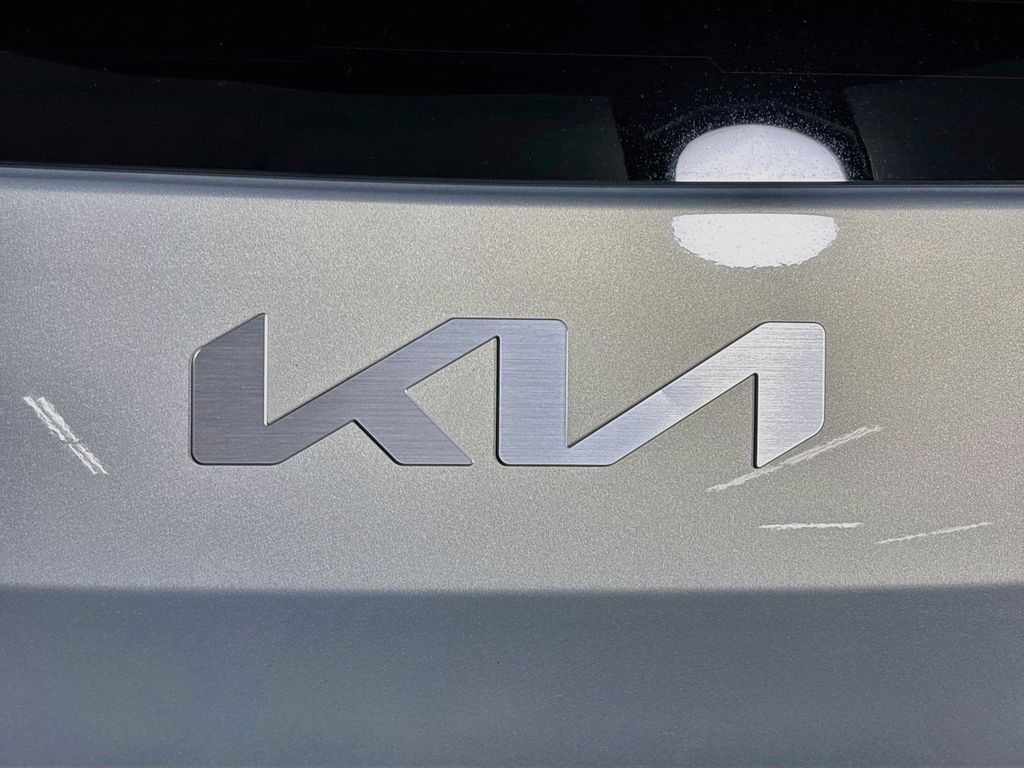 2024 Kia EV9 Land