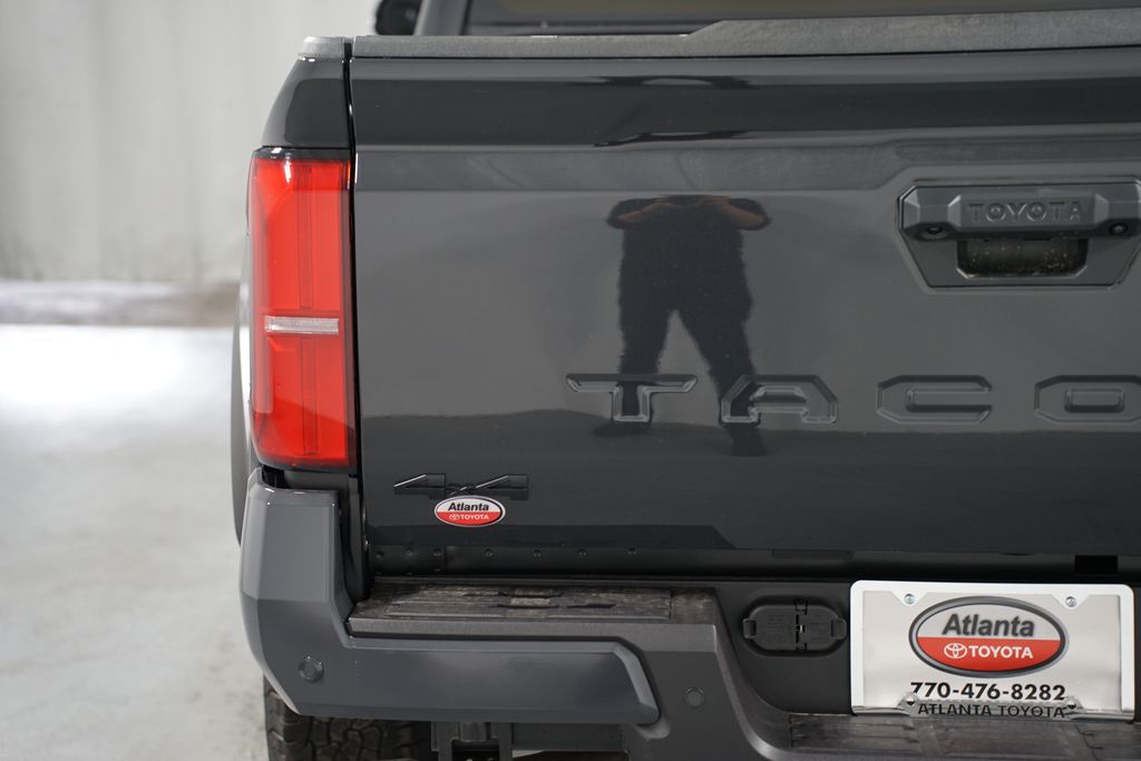 2025 Toyota Tacoma TRD Off-Road 10