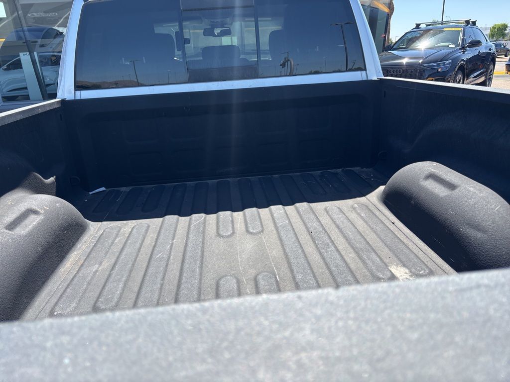 Thumbnail: 2019 RAM 1500 Classic - 6