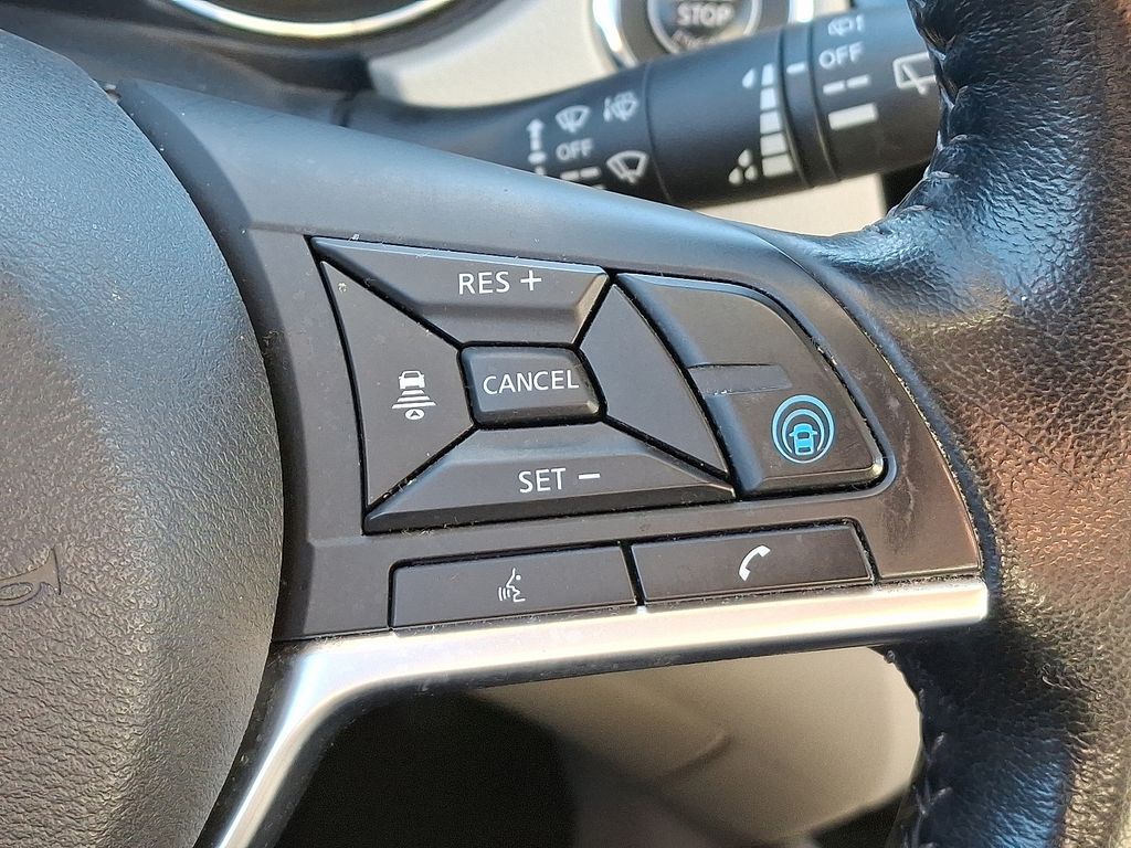 Thumbnail: 2021 Nissan Rogue Sport - 23