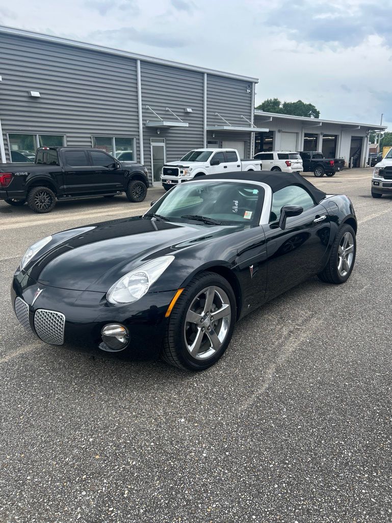 Mysterious (Black) 2009 Pontiac Solstice Base Convertible Rear-Wheel Drive 5-Speed Manual