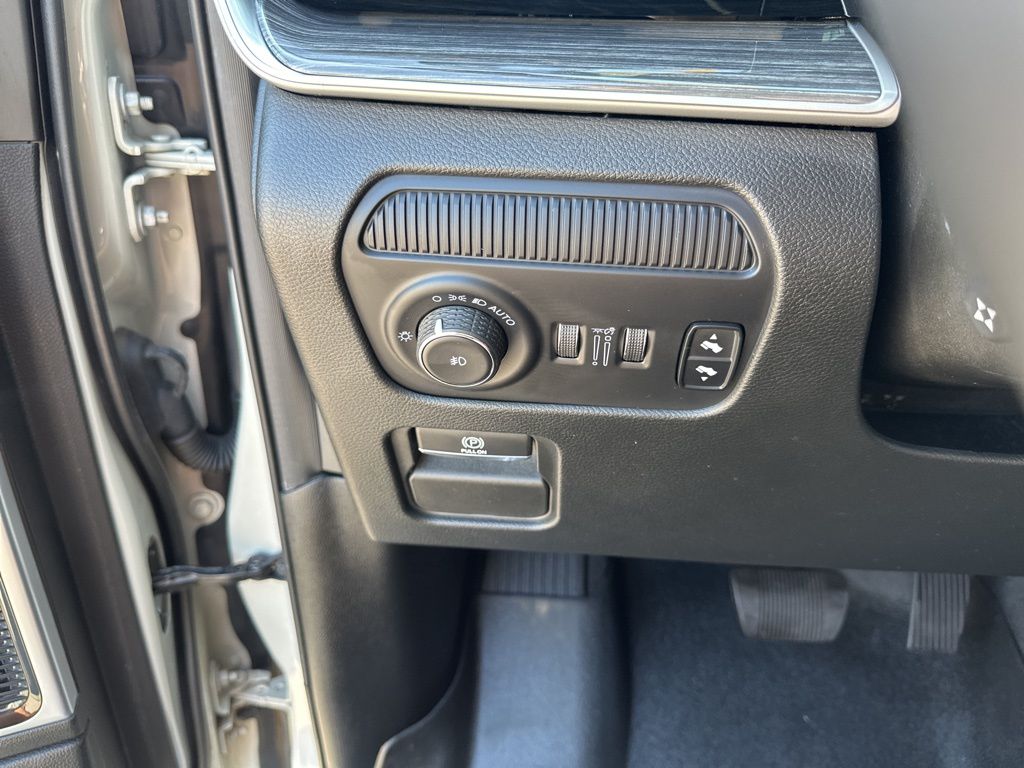 Used Car 2022 Jeep Wagoneer  Series Iii For Sale Under $50,000 In Austin, Texas