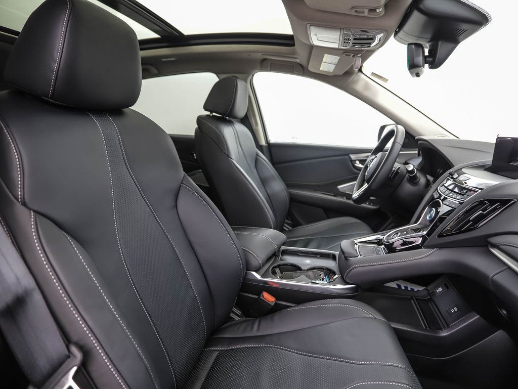 Thumbnail: 2025 Acura RDX - 30