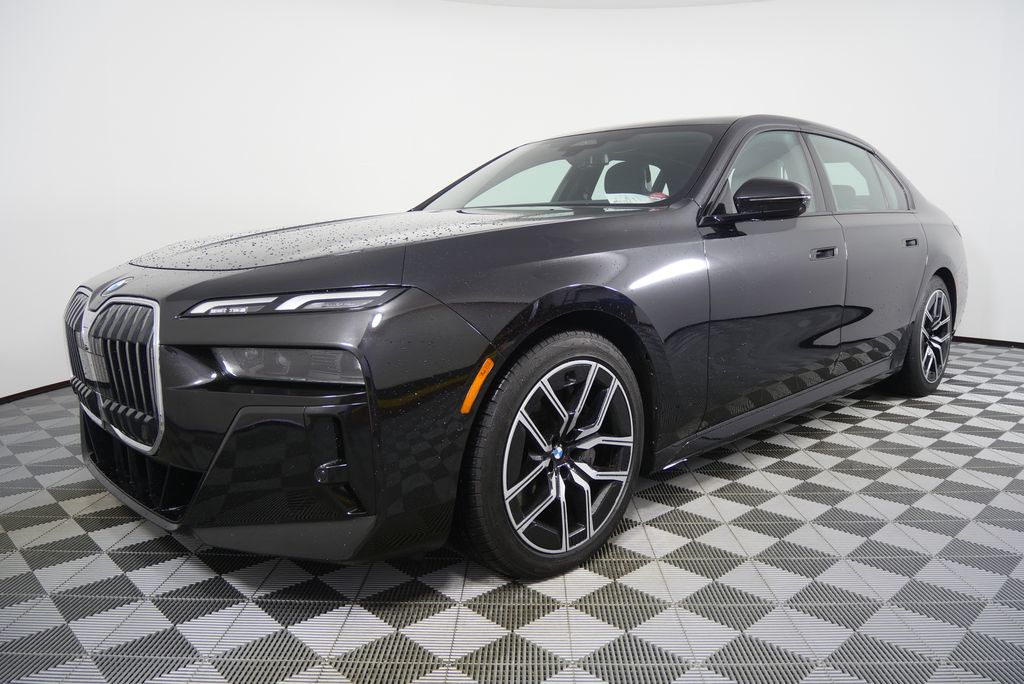 Thumbnail: 2024 BMW 7 Series - 7