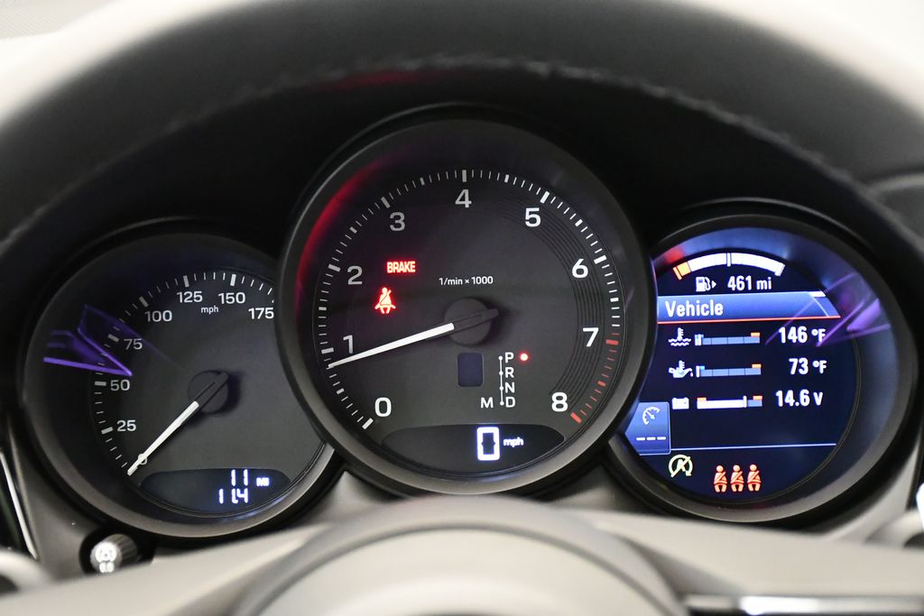 Thumbnail: 2026 Porsche Macan - 29