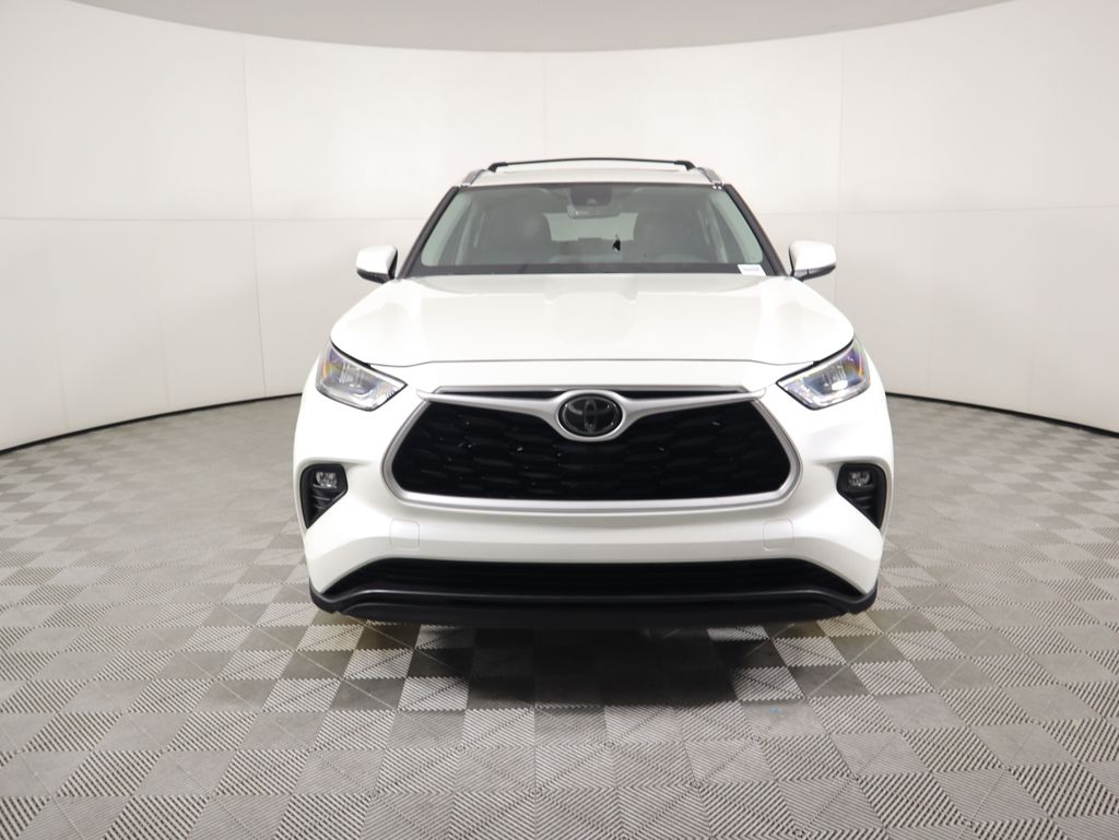 2020 Toyota Highlander XLE 2