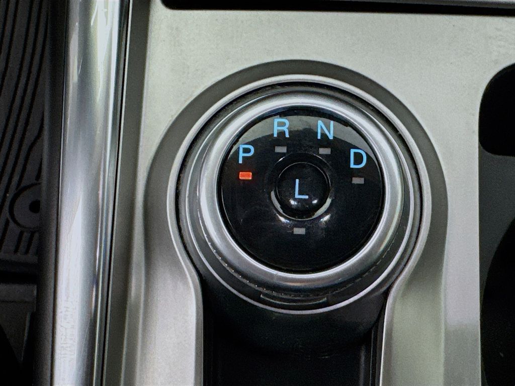 Used Car 2021 Ford Explorer  Xlt For Sale Under $25,000 In Austin, Texas