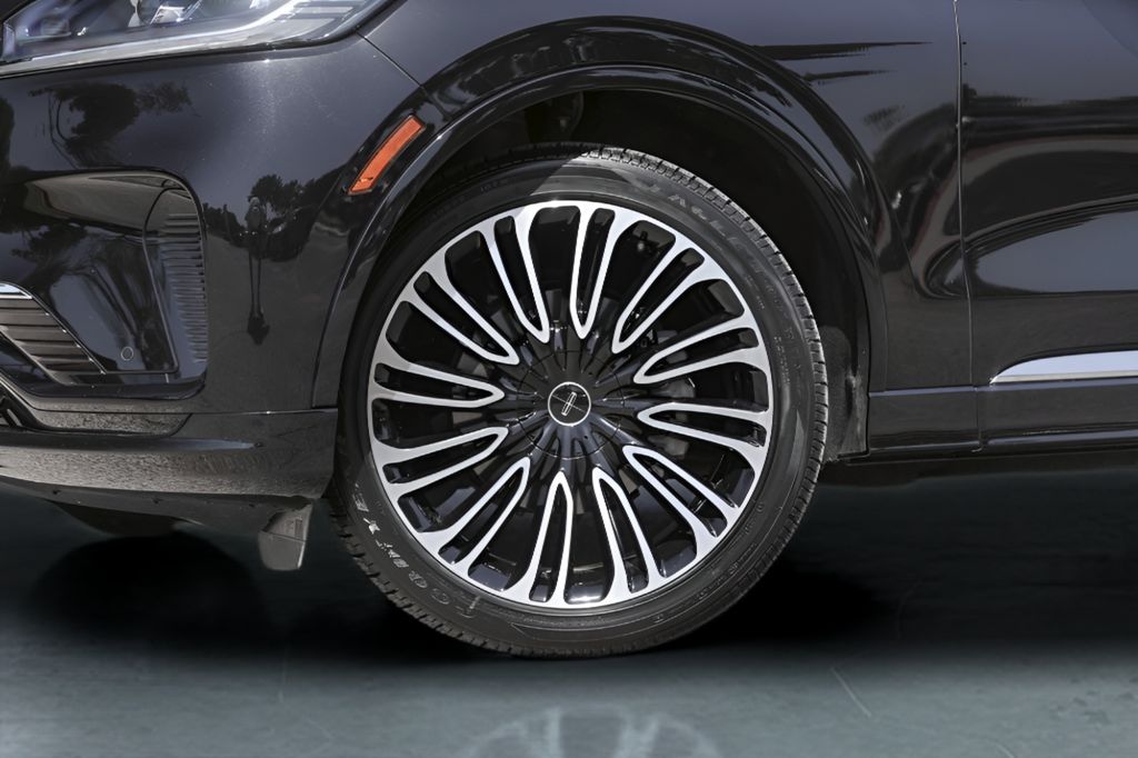 Used Car 2025 Lincoln Aviator  Black Label For Sale Under $80,000 In Austin, Texas